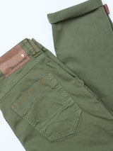 The Paulo Pavia 1 V2 Chino - Army by Blue de Gênes features soft cotton stretch fabric, an olive green hue, a visible back pocket, and a brown leather label near the waistband for comfort and style.