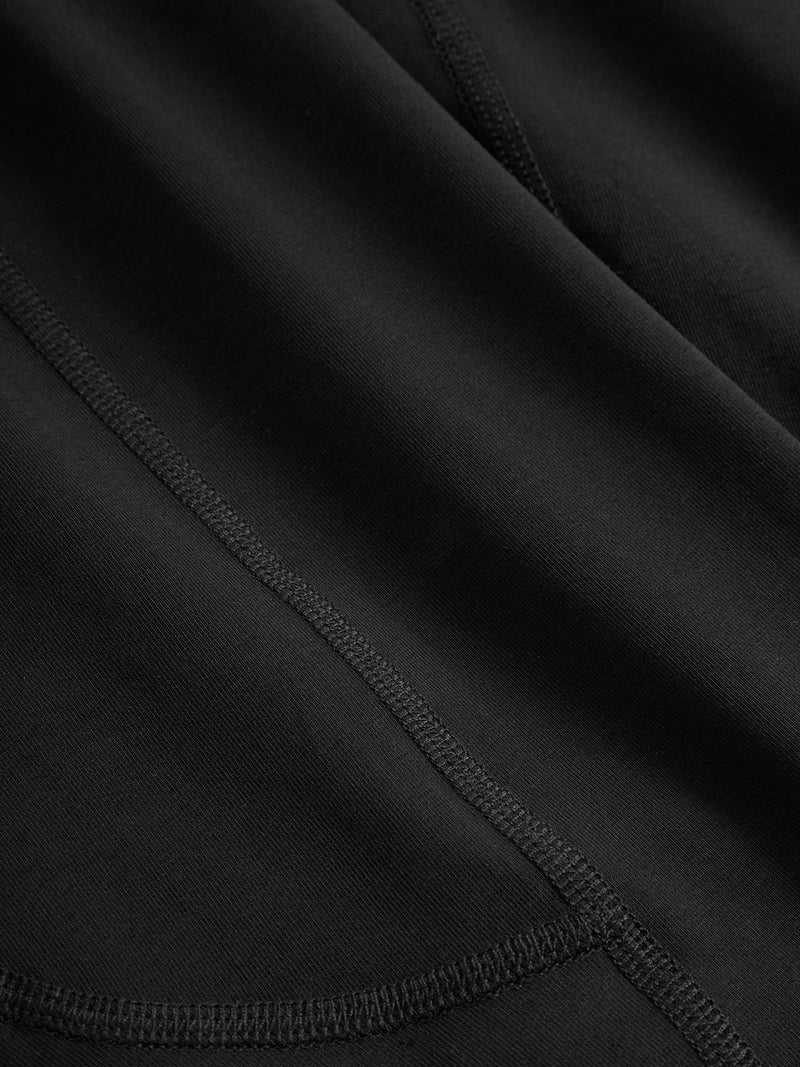 Close-up of Blue de Gênes BdG Boxershorts - 3 Pack - Black, showing smooth bamboo fabric, visible stitching, and fine threads. The focus is on quality craftsmanship and breathable, antibacterial material for comfortable underwear.