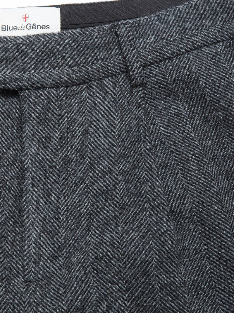 Close-up of Kyoto Pant - Black Pattern by Blue de Gênes. The waistband displays the brand label, emphasizing the trousers’ relaxed straight-leg design and subtle gray and black pattern.